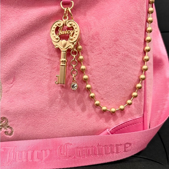 🔑💖 Classic Juicy Lover Weekender Love Potion Pink Velour Duffle Bag - Picture 7 of 16